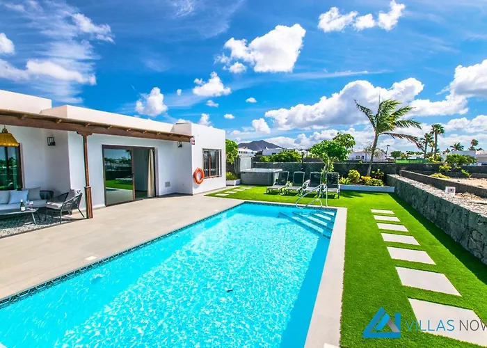 222 - Noches De Luna By Now Ltd Villa Playa Blanca (Lanzarote)