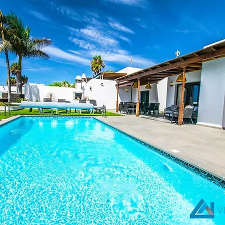 222 - Noches De Luna By Now Ltd