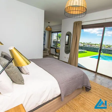 222 - Noches De Luna By Now Ltd * Playa Blanca (Lanzarote)